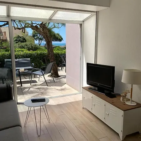 Le Cosy - équipé, Face à La Avec Parking Et Wifi *