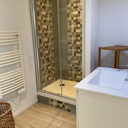 Le Cosy - T4 Avec Terrasse Privee, Face A La Avec Parking Et Wifi